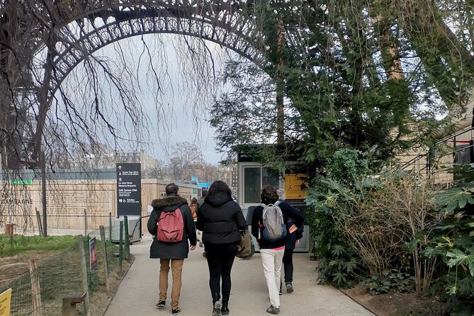 Eiffel Tower Summit Semi-Private Guided Tour - Semi-Private Summit Access: What the Small Group Really Changes