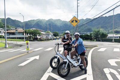 Electric Bike Ride & Manoa Falls Hike Tour - Trading Traffic for a Glide: The Ride Toward Manoa