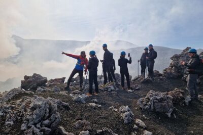 Etna North: Guided trekking to Summit volcano craters - The 8:00 start and the 4x4 transfer to 2,825 m