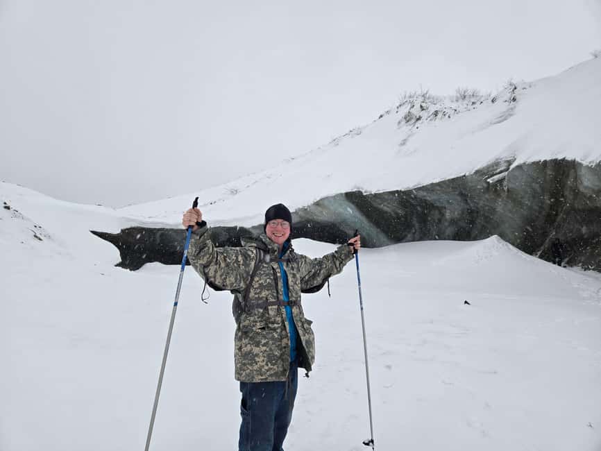 Fairbanks: Guided Snowshoe Hike to Castner Glacier Ice Cave - The Fairbanks-to-glacier drive: you’re already on the trip