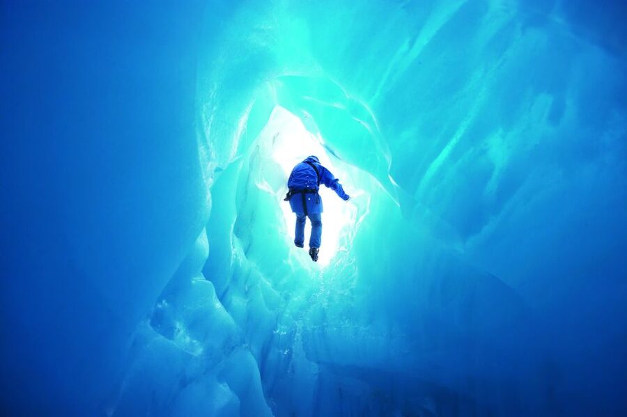Franz Josef: 2.5 Hour Glacier Hike with Helicopter Transfer - Guides and Storytelling: The Human Factor That Makes It Feel Personal