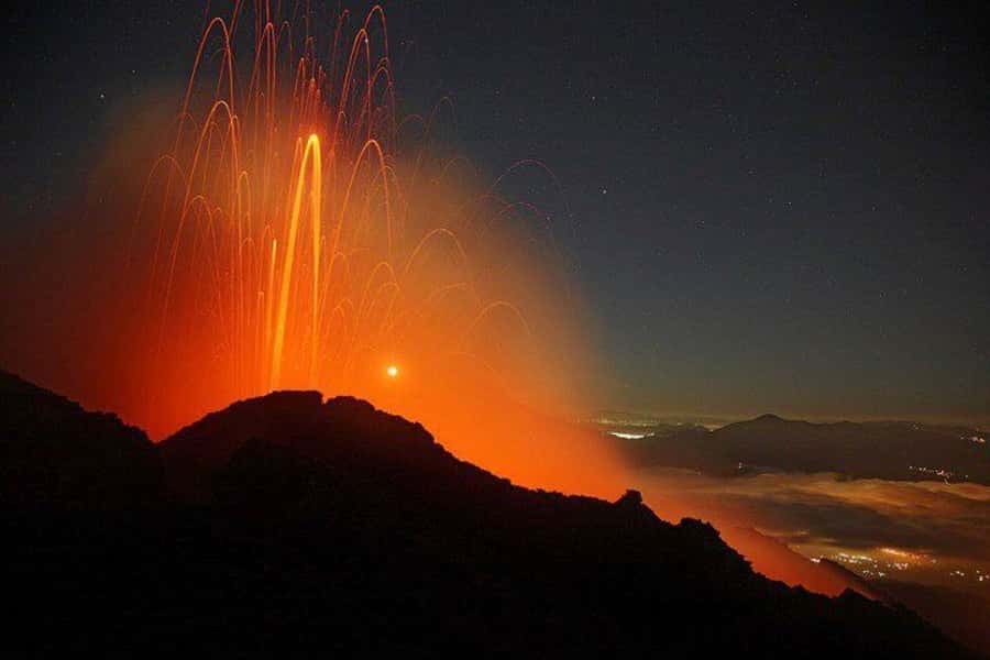 From Antigua: Pacaya Volcano Day Hike - Meeting in Antigua and the Ride to Pacaya