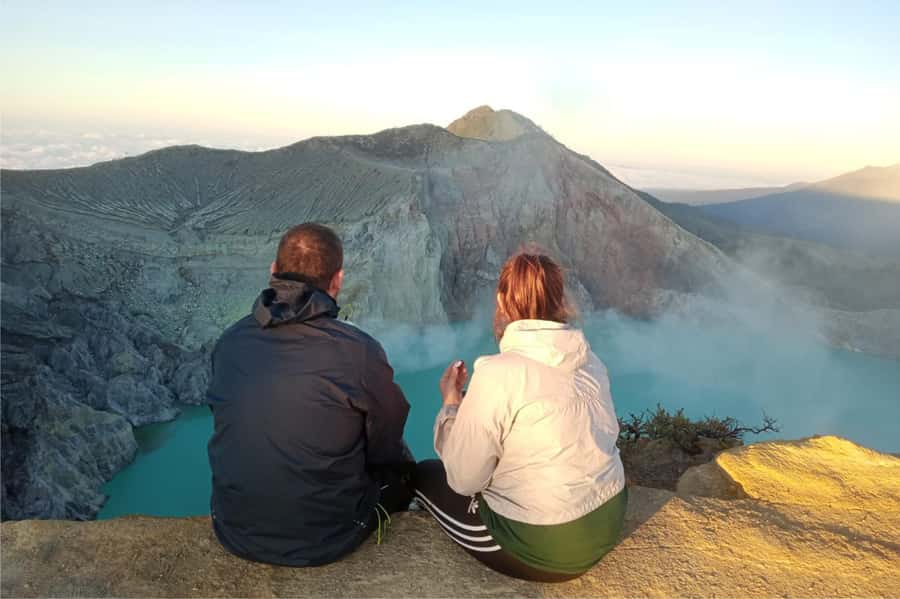From Bali: Ijen Volcano Sunrise Hike with Transfer & All Fee - Blue fire at Ijen: the real reason sulfur miners matter
