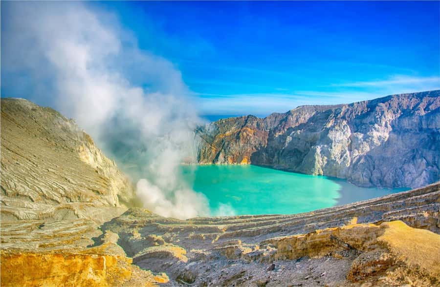 From Bali or Banyuwangi: Ijen Crater Sunrise Hike - Trekking back down: where energy usually runs out