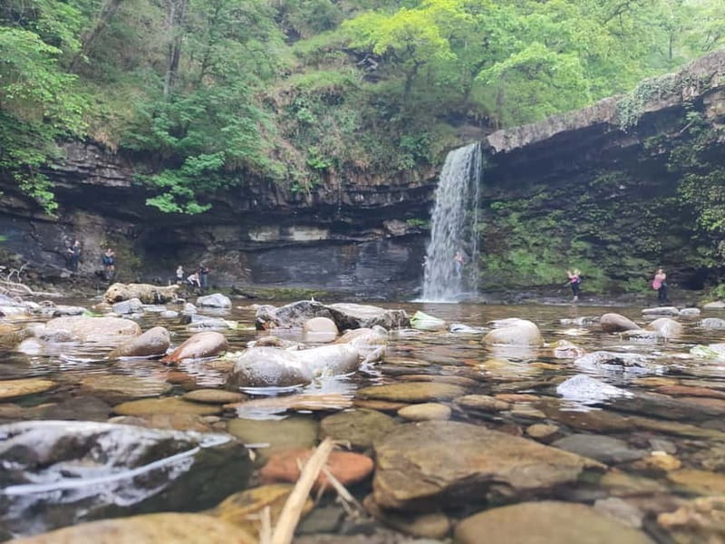 From Cardiff: Guided Hike to 8 Waterfalls in Brecon Beacons - What to pack and how to handle food on the route