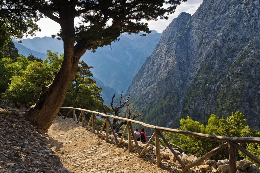 From Chania/Rethymno: Samariá Gorge Guided Hike with Pickup - Guides and group pace: what you can expect from the human factor