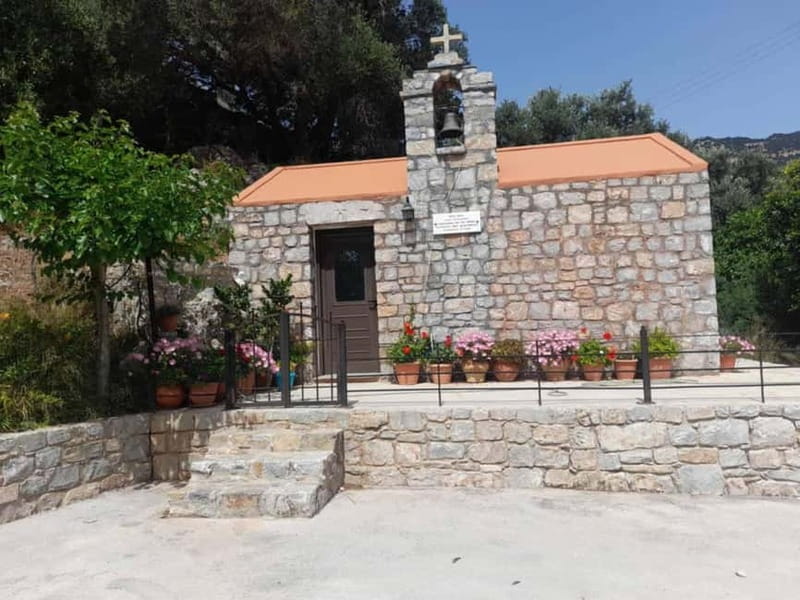 From Georgioupoli: Easy Hiking Day-Trip to Imbros Gorge - What to bring so you enjoy every step