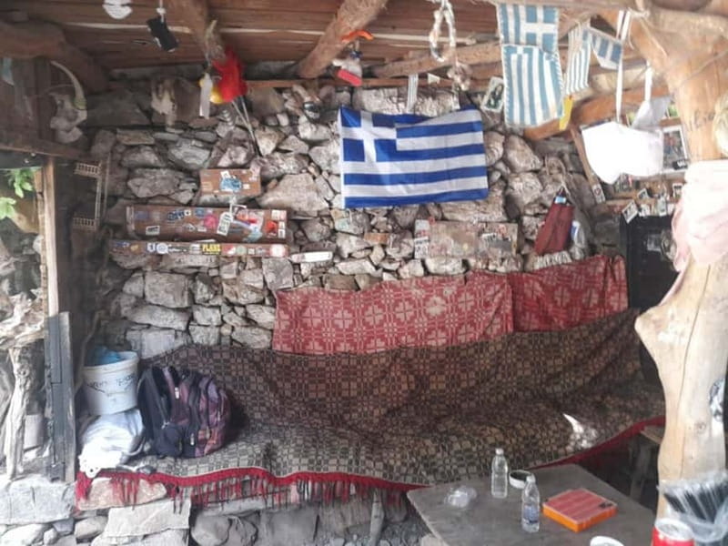 From Georgioupoli: Easy Hiking Day-Trip to Imbros Gorge - Guide and bus: the difference between stressful and easy
