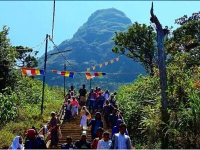 From Kandy: All Inclusive Adams Peak Epic Guided Hike - From Kandy pickup to Nallatanniya: the part that decides your energy