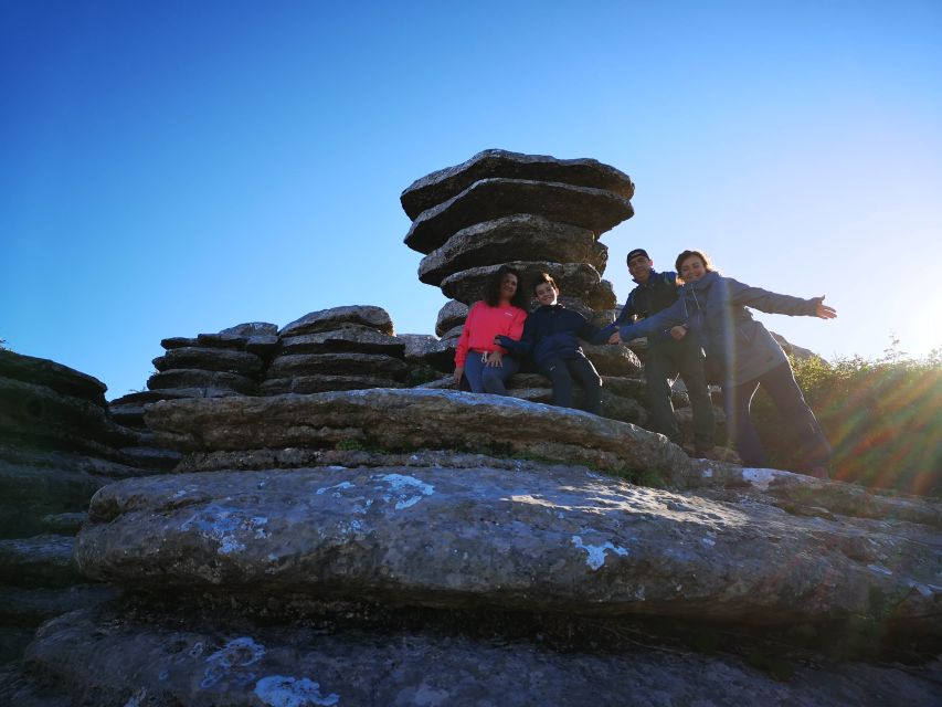 From Málaga: Guided Hike in El Torcal de Antequera - From Málaga to the Sierra del Torcal: how the day starts