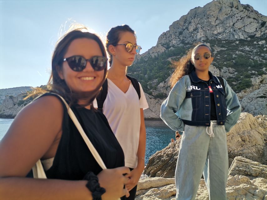 From Marseille: Calanques National Park Guided Hike - The flora and fauna breaks: why the pauses aren’t boring