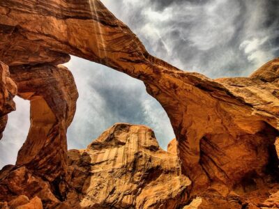 From Moab: Arches National Park 4x4 Drive and Hiking Tour - The morning start: pickup in Moab and a moderate hike first