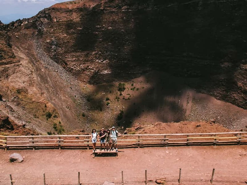 From Pompeii: Mount Vesuvius Hike & Tour by Bus - The crater rim views: Bay of Naples, islands, and the scale of everything