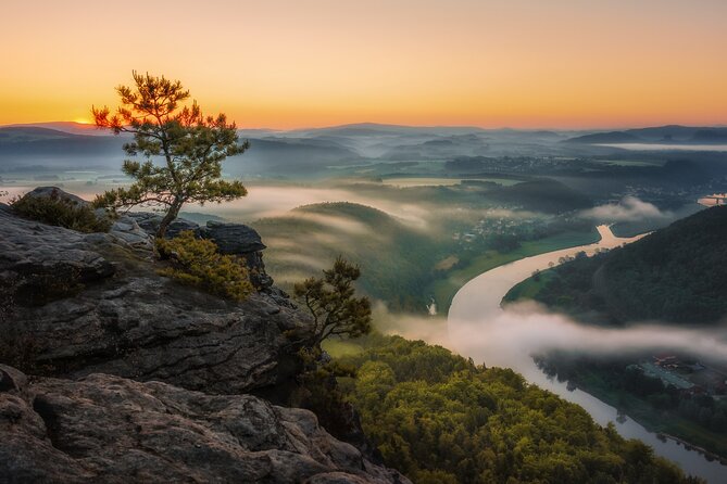 From Prague: Bohemian & Saxon Switzerland Small-Group Hike - Prague pickup, passport checks, and the drive north