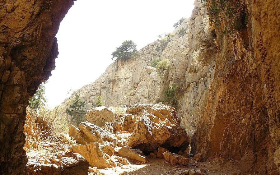 From Rethymno/Chania: Imbros Gorge Hike - Komitades to the finish: when the gorge ends, the sea payoff begins