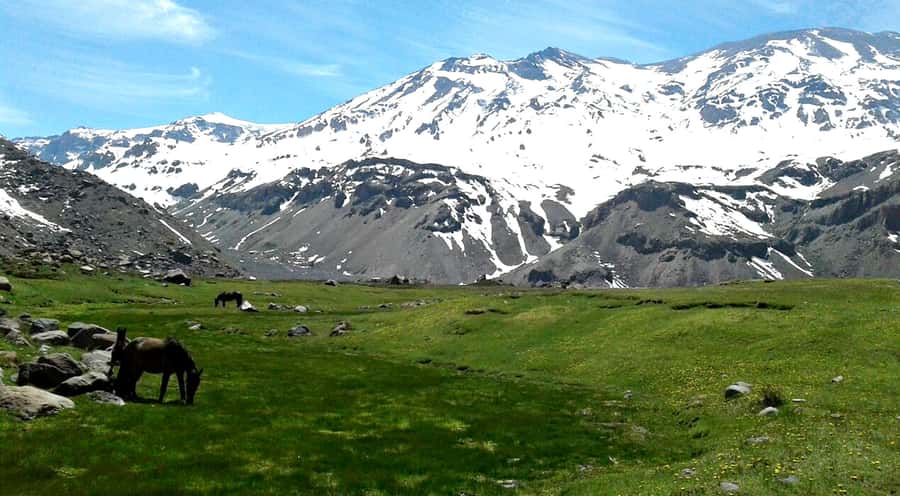 From Santiago: Cajón del Maipo and Volcán San José Hike 8K - The Real Climb: From 2,300 m Up Toward San José