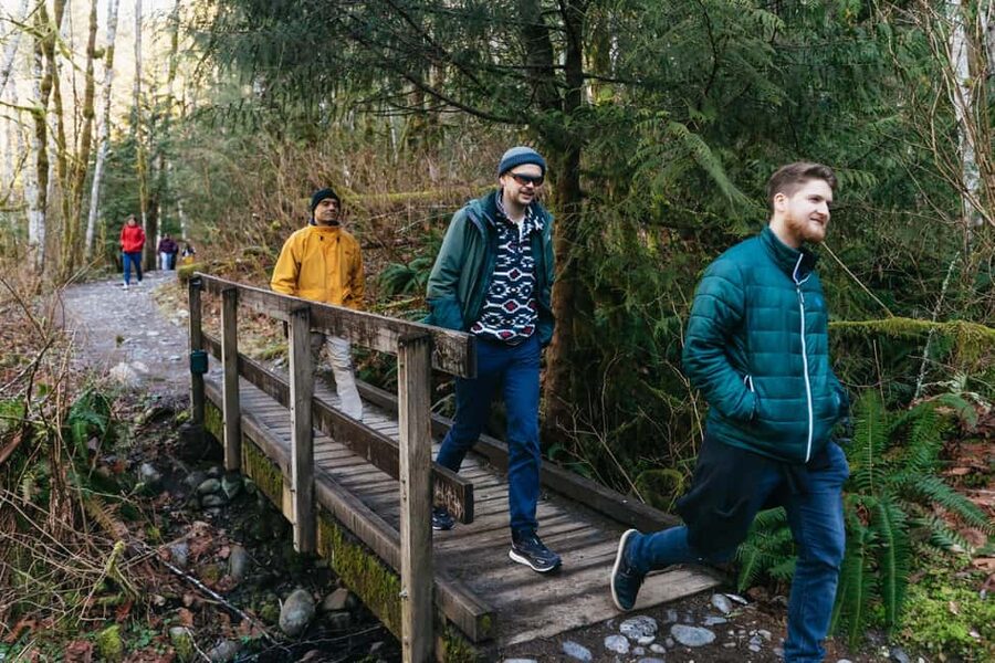 From Seattle: Visit Snoqualmie Falls and Hike to Twin Falls - How the Guide Keeps the Day Smooth (and On Time)