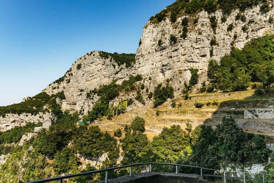 From Sorrento: Path of the Gods Guided Hike with Transfers - Meeting at Piazza Tasso and getting to the trail without stress