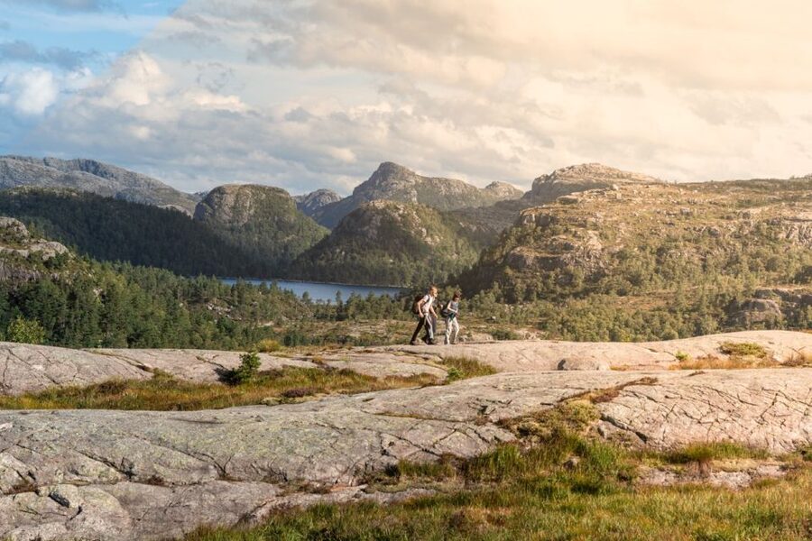 From Stavanger: Pulpit Rock Guided Hike with Pickup - Who should book this hike (and who might skip it)