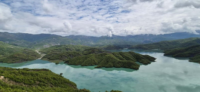 From Tirana: Bovilla Lake Hiking and Kruje City Tour - The Balcony of Bovilla: photos, steps, and that “ok, wow” moment