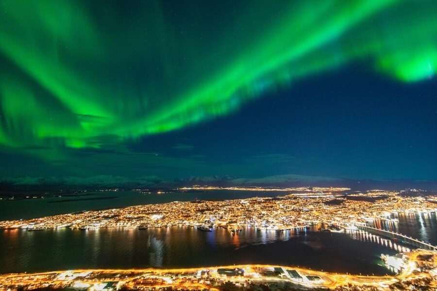 From Tromsø: Evening Fjellheisen Snowshoe Hike and Cable Car - Fjellheisen cable car: fast up, comfy down, and not too crowded