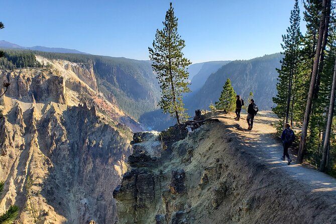 Grand Canyon of the Yellowstone Rim and Loop Hike with Lunch - Before 8AM: meeting at Upper Falls and getting set