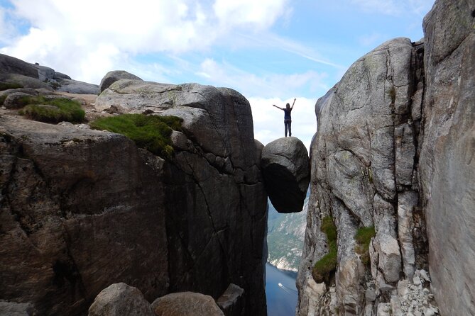 Guided hike to Kjerag and Kjeragbolten - Weather reality: slippery chains, gloves, and smart movement