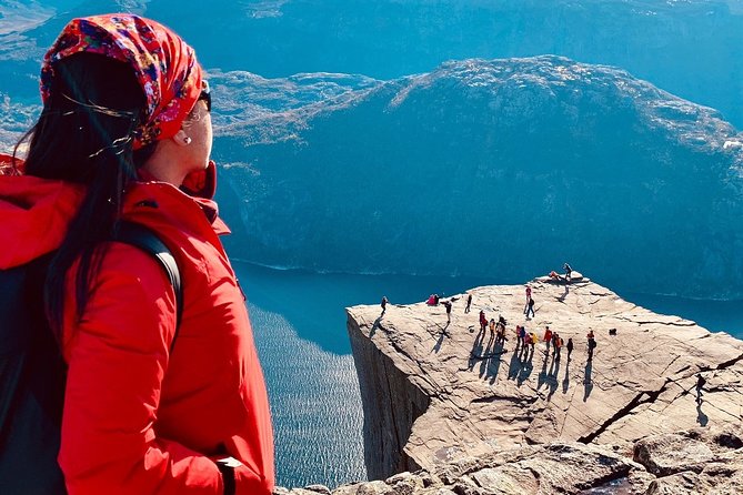 Guided hike to Pulpit Rock Preikestolen - From Stavanger to the trailhead: how the morning sets you up
