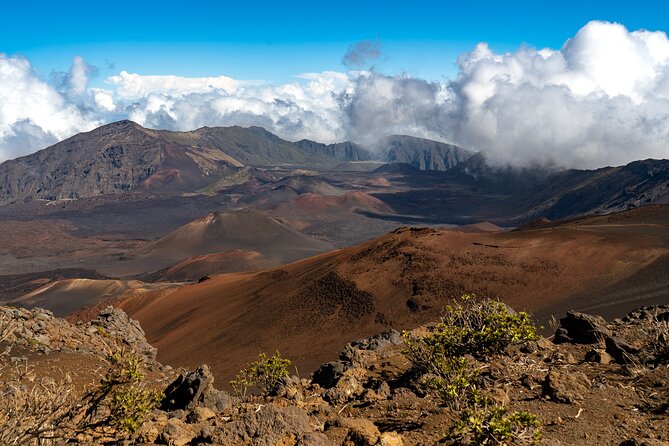 Haleakala Crater Hiking Experience - Acclimation at 8,000 feet: snacks plus the first real views