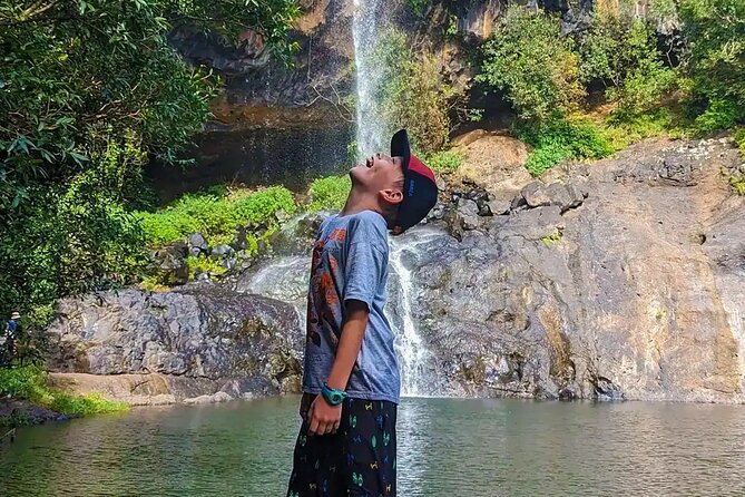 Half Day Hike to Seven Waterfalls in Mauritius - The swim and waterfall massage: fun, but plan your safety