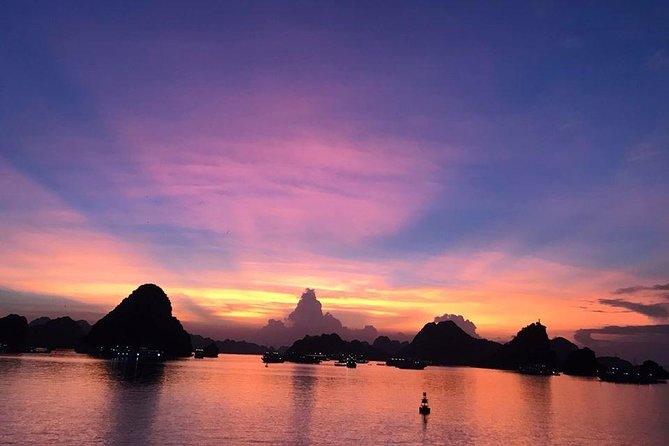 Halong Bay Full Day with Kayaking, Hiking viewpoint, Cave - Deluxe To Luxury - Lunch onboard on the way to Halong Bay highlights