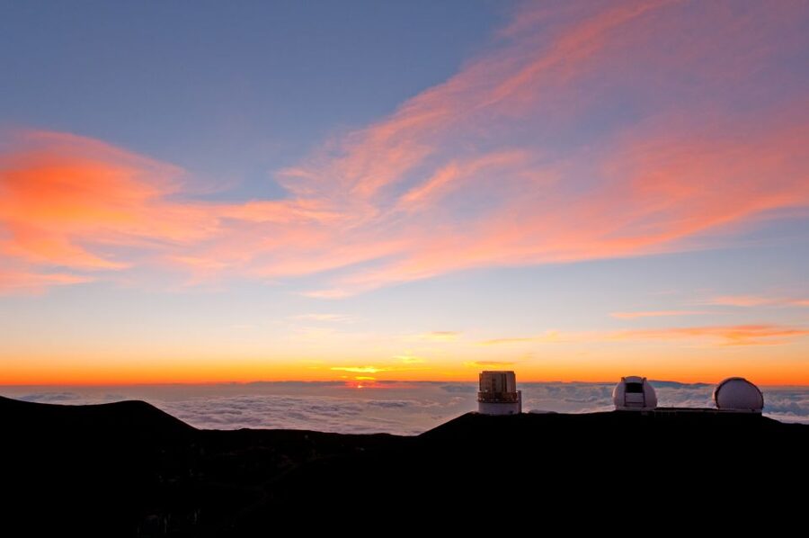 Hawaii’s GOAT Experience: Mauna Kea Summit, Sunset & Stars - Cold, Walking, and Altitude: Your Real Checklist