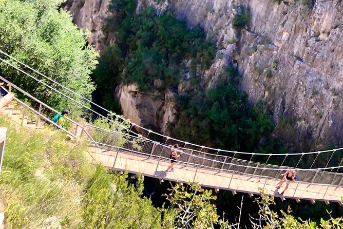 Hike Hanging Bridges and Canyon Túria - Chulilla - OFFICIAL GUIDE - Pace and Personality: What Guides Like Jan Bring to the Day