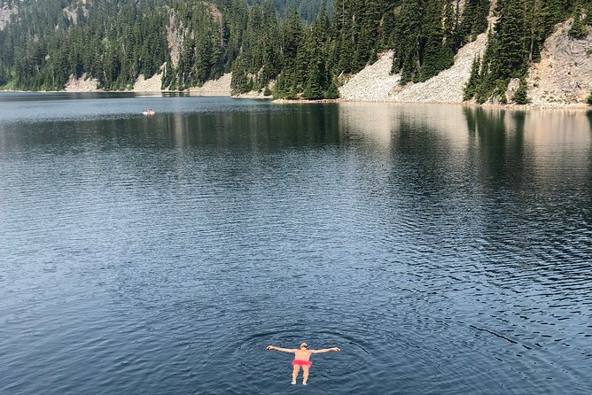 Hike the Gorgeous Trails in Washington - Guide Style and Pace: Why Small Groups Feel Easier Here