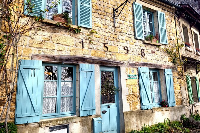 Hiking Adventure in Van Gogh's Footsteps with 6 miles walk - Stop 1: Chateau d’Auvers Jardin à la française (Museum Not Included)