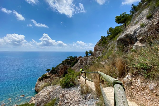 Hiking Cliffs & Old Fishing Trails around Moraira OFFICIAL GUIDE - El Portet de Moraira to Cap d’Or: the steep limestone kickoff