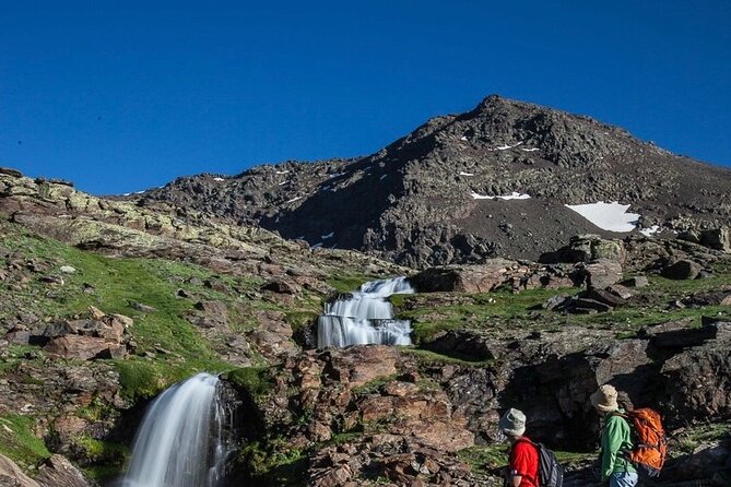 Hiking experience in the High Sierra Nevada National Park - Key Highlights at a Glance