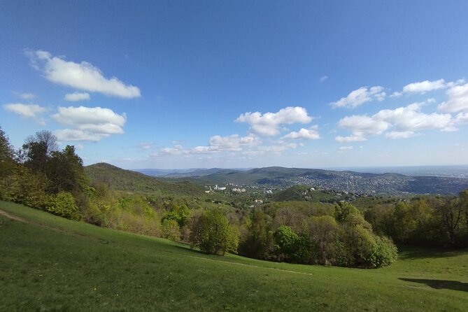 Hiking in Budapest - Pace, Group Size, and How the Guide Makes It Feel Personal