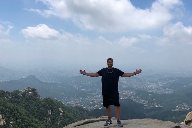 Hiking in Seoul : Bukhansan National Park - Two real trail options: Seunggasa vs Bibong (and how to choose)