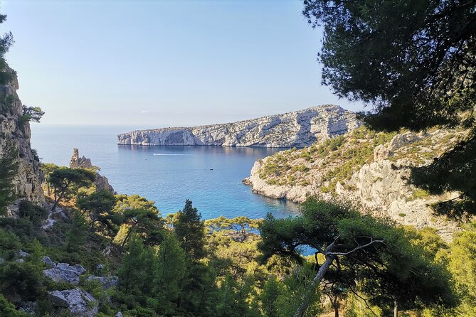Hiking in the Calanques National park from Marseille - Sugiton area: descent, climbing sections, and the spot where the day clicks