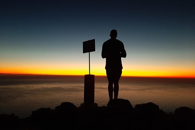 Hiking Lion's Head for Sunrise or Sunset - Route walkthrough: the screw-top climb, ladders, and chain handrail