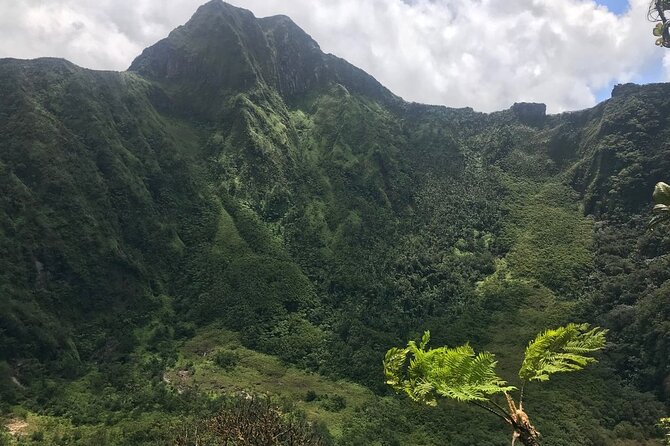 Hiking Mount Liamuiga Volcano in St Kitts - The St Pauls safari truck ride: more than a transfer