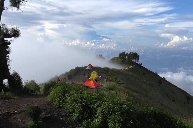 Hiking Rinjani 3 days 2 nights summit - Lake - Guides and Porters: Why Service Changes Your Trek
