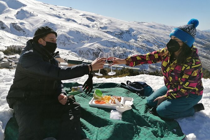 Hiking Snowshoeing in the Sierra Nevada Park, Granada - How the Sierra Nevada snowshoe day runs from Granada