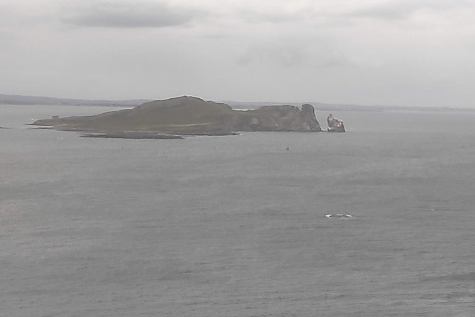 Howth Hiking Trail from Dublin: Mythology and Legend - Muck Rock: the climb that pays back in bay views