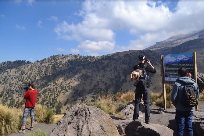 Iztaccihuatl Volcano Hike with an Alpinist - Packing smart: what to wear when sandals won’t cut it