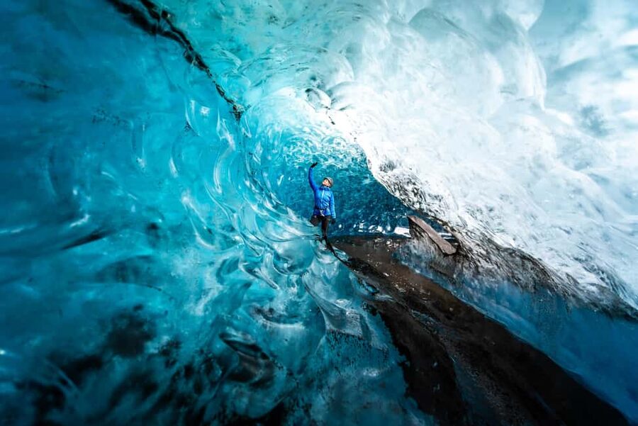 Jökulsárlón: Glacier Hike to a Remote Ice Cave - What About Lunch and Winter Clothing?