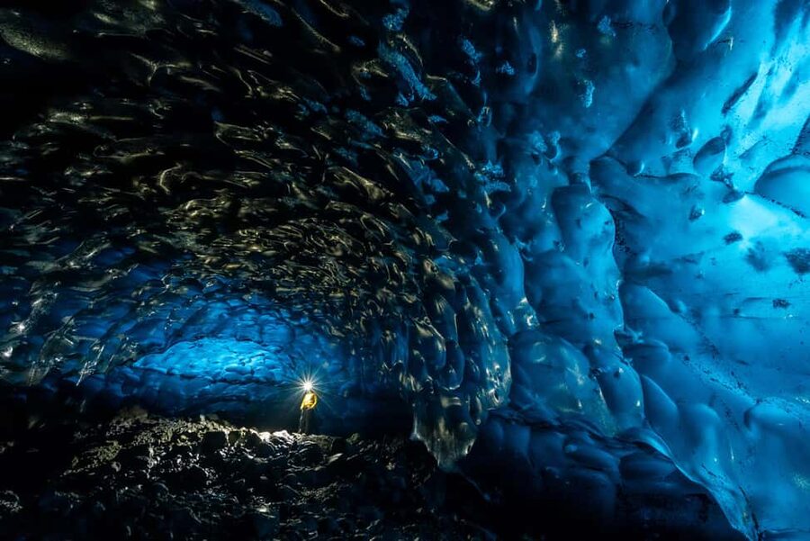 Jökulsárlón: Glacier Hike to a Remote Ice Cave - Getting There: The 4x4 Transfer From Jökulsárlón Main Parking