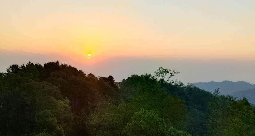 Kathmandu: Nagarkot Sunrise View & Morning Hike with Lunch - Food on the move: what’s in the packed breakfast box