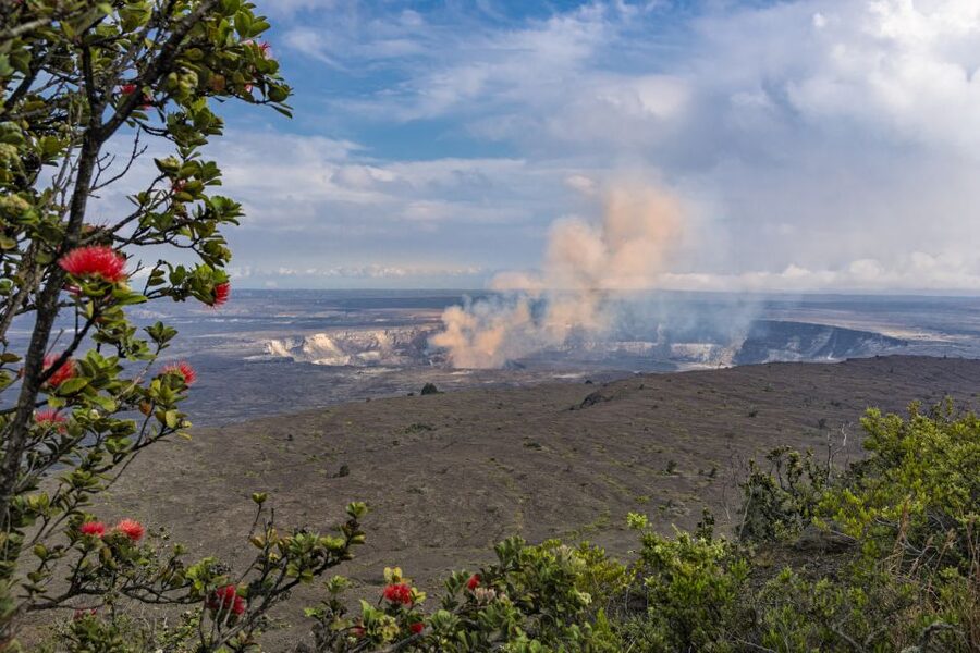 Kilauea: Volcanoes National Park Guided Hike - Geology lessons that actually stick on volcanic ground